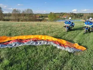 An accident involving a paraglider