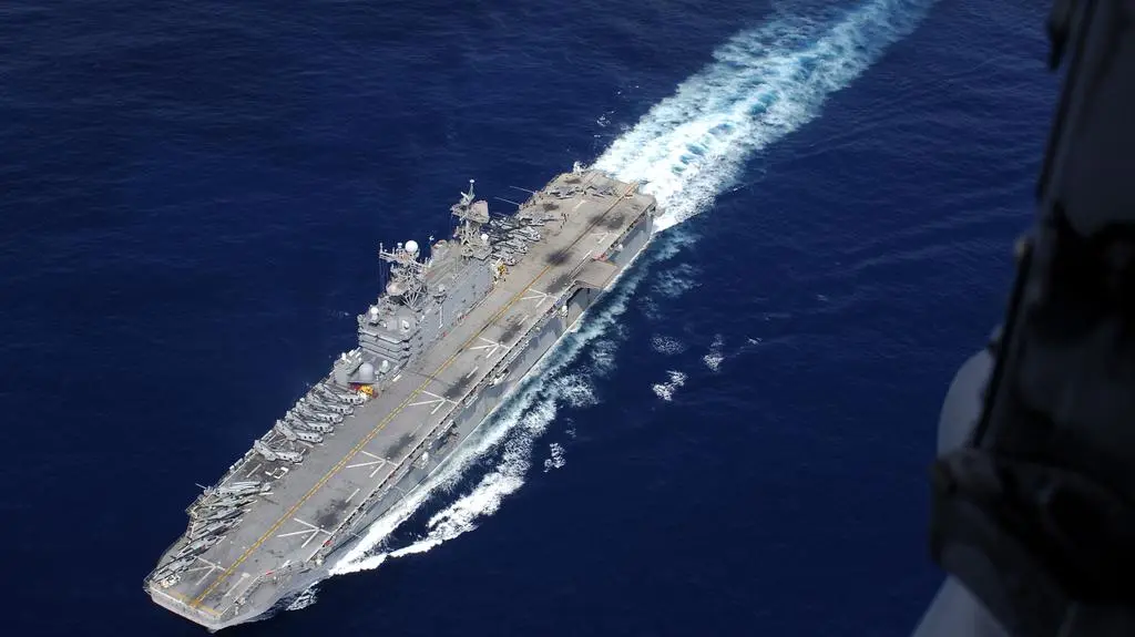 Okręt desantowy USS Tarawa