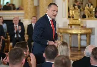 Jest termin, rząd nie ogłasza postanowienia. "Nie ma tu żadnej teorii spiskowej"