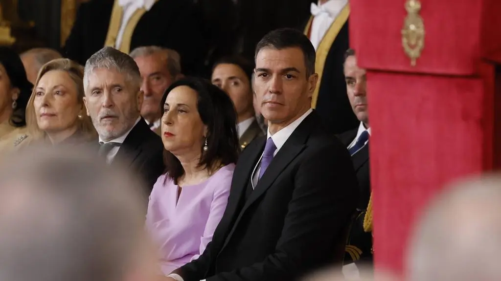 Premier Hiszpanii Pedro Sanchez i ministra obrony Margarita Robles