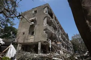 Iran przeprowadził atak odwetowy. Zniszczenia w Tel Awiwie