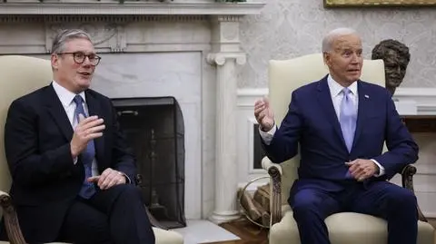 Dwaj premierzy zrobili sobie przerwę w szczycie NATO. Biden pyta: nadal ze sobą rozmawiacie?