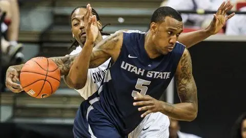 Sprowadził żelki, czekali na niego policjanci