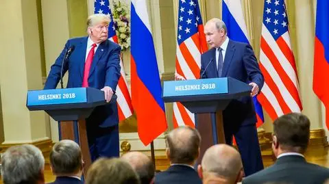 Donald Trump i Władimir Putin podczas spotkania w Helsinkach w 2018 roku