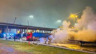 Pożar ciężarówki przy terminalu w Gdyni