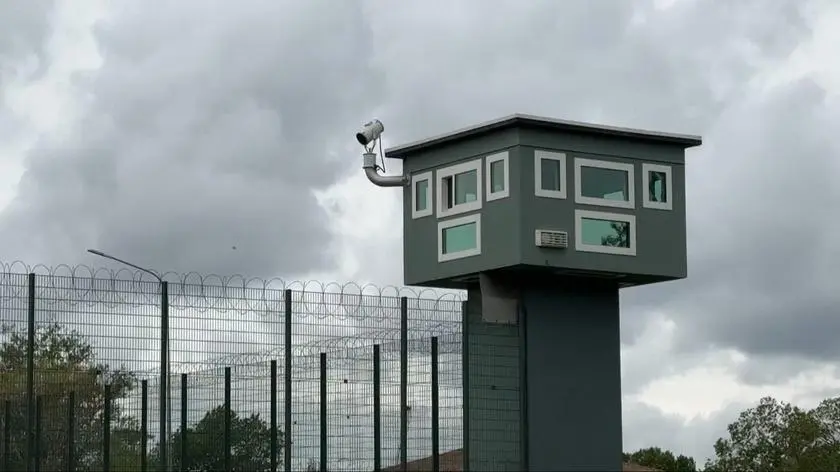 Ataki na więzienia. "Te osoby zostaną odnalezione, osądzone i ukarane"