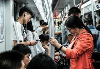 Atak na wielką platformę, użytkownicy zobaczyli treści dla dorosłych. "Co się stało?"