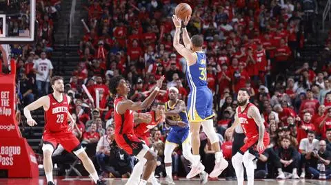 Fenomenalny Curry i wyjątkowa demolka w Oklahomie 