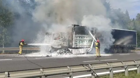 Pożar ciężarówki na S7