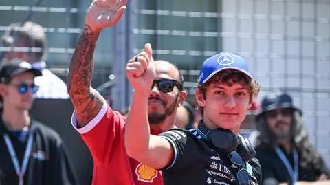 Z toru F1 prosto na egzamin. Kierowca zdaje maturę