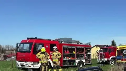 Kierowca wjechał pod pociąg