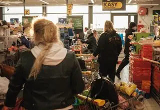 Naklejkowe szaleństwo. "Coś, co miało być zabawą, staje się wyścigiem"