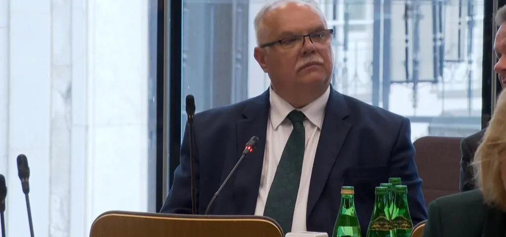 Jak posłowie rozliczają się z pieniędzy? Tak tłumaczą to na komisji 