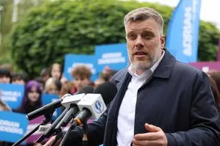 Adrian Zandberg na spotkaniu z wyborcami w Katowicach
