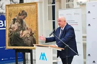 Dyrektor Muzeum Narodowego we Wrocławiu podczas uroczystości przekazania obrazu