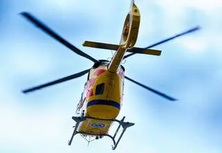 Półtoraroczna dziewczynka wypadła przez okno