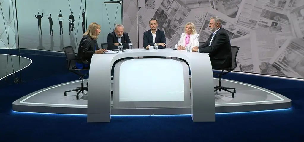Oglądaj "Lożę prasową"