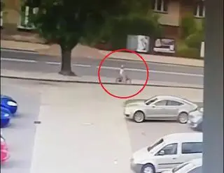 Uczył się jeździć na rowerze, nagle zniknął