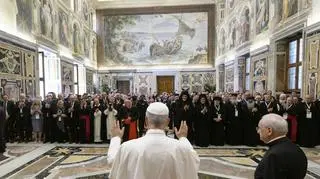 Papież Leon XIV w trakcie sympozjum z okazji 1700-letniej rocznicy Soboru Nicejskiego
