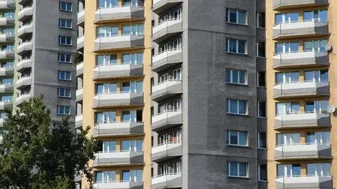 blok budynek mieszkanie katowice shutterstock_2530580891_1