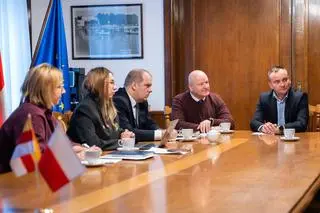 Spotkania władz miasta z przedstawicielami firmy