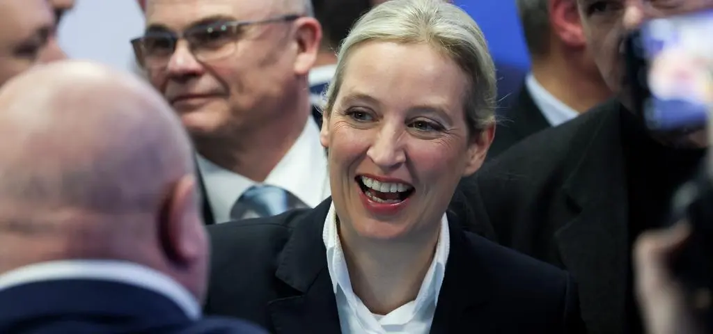 "Po części cały czas tą szkolną kłamczuchą". Co wiemy o Alice Weidel?