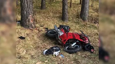 Motocyklista uderzył w drzewo 