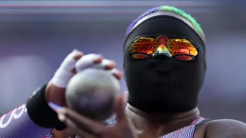 Maska na twarzy, wyjątkowy manifest na rzutni