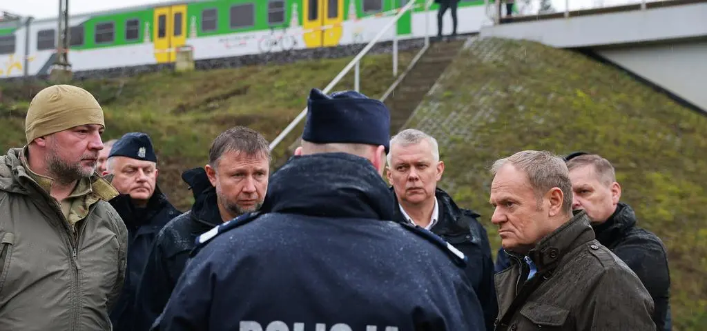 "Bezprecedensowy akt dywersji". Tusk: dopadniemy ich 