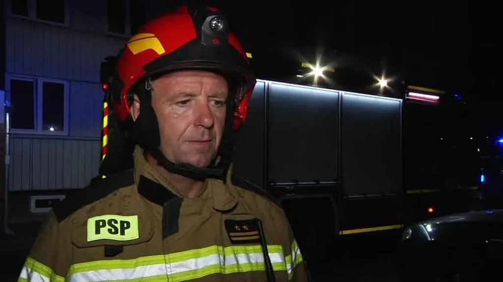 Oficer prasowy włocławskich strażaków o pożarze mieszkania w wieżowcu