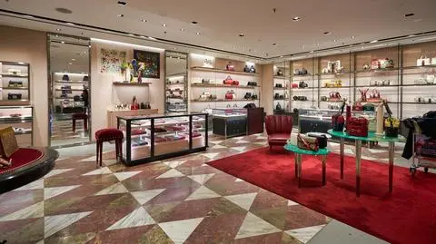 gucci sklep singapur - Sorbis shutterstock_2144303429