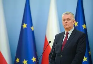 "Nie spieszyłbym się z daleko idącymi interpretacjami nowej strategii USA"