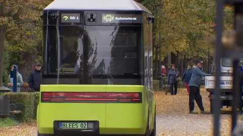 Wrocław. Na Cmentarzu Osobowickim kursuje autonomiczny minibus