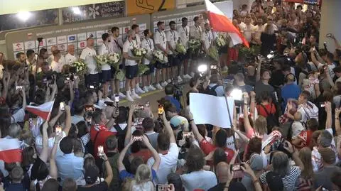 Powrót medalistów. Oglądaj wydanie specjalne w TVN24