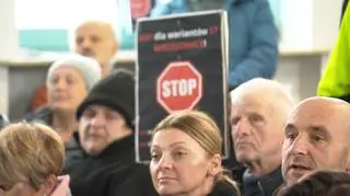 Mieszkańcy sprzeciwiają się wyburzeniom i podzieleniu ich miejscowości ekspresówką