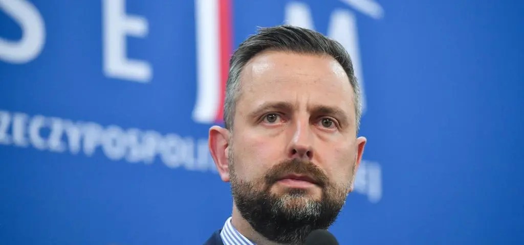 Szef MON w Sejmie o rosyjskich dronach nad Polską