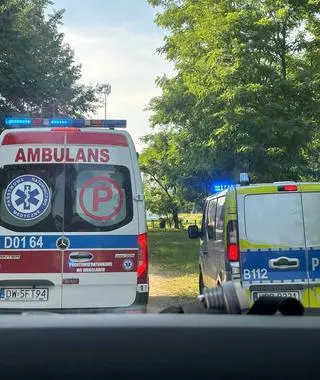 Nastolatka topiła się w stawie we Wrocławiu
