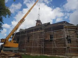 Kościół przechodzi właśnie remont 