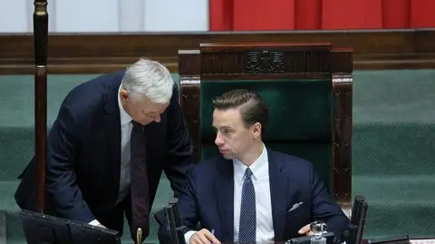 Wicemarszałek Sejmu Krzysztof Bosak i poseł PiS Marek Suski