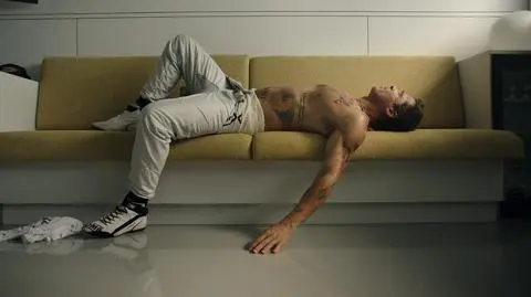 Brad Pitt w "F1: Film" (reż. Joseph Kosinski)