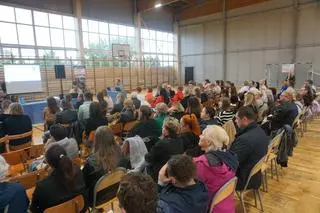 Rodzice protestują przeciwko planom likwidacji szkoły