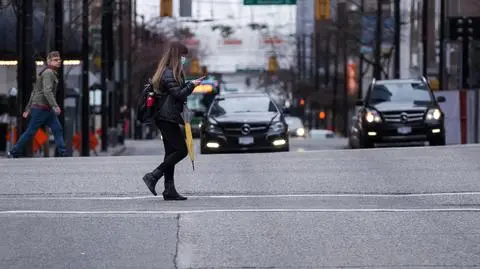 Pesymistyczny scenariusz: nawet 60 tysięcy przypadków dziennie. "Nie ma mowy o normalnych świętach"