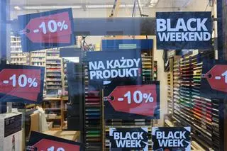 Witryny sklepowe w Black Friday