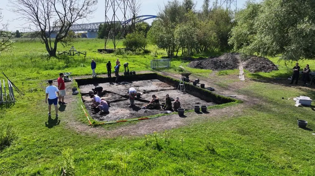 Wykopaliska archeologiczne na Srebrnym Wzgórzu w Wolinie