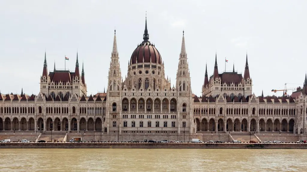 Węgierski parlament w Budapeszcie