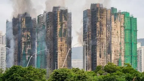 Pożar wieżowców w Hongkongu
