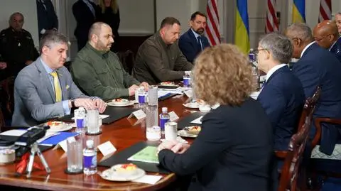 Minister obrony i szef gabinetu prezydenta w Waszyngtonie. Mieli przedstawić listę celów wewnątrz Rosji