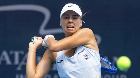 Przegrała 0:6, po czym skreczowała. Dramat Linette