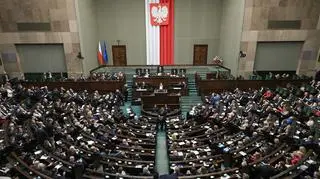 Bezpieczeństwo Polski. PiS i Konfederacja przeciw uchwale