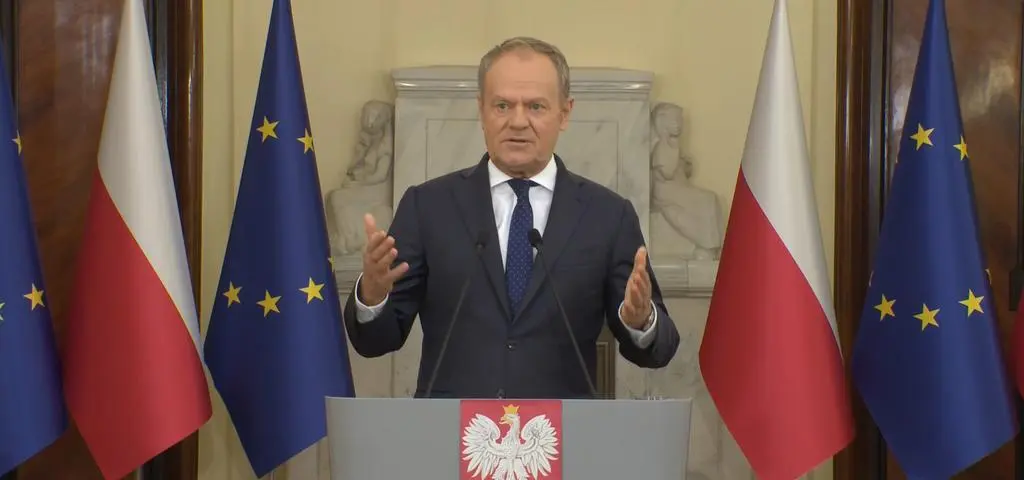 Premier zapowiada obniżenie stawki VAT na paliwa. "By ceny paliw były najniższe z możliwych"